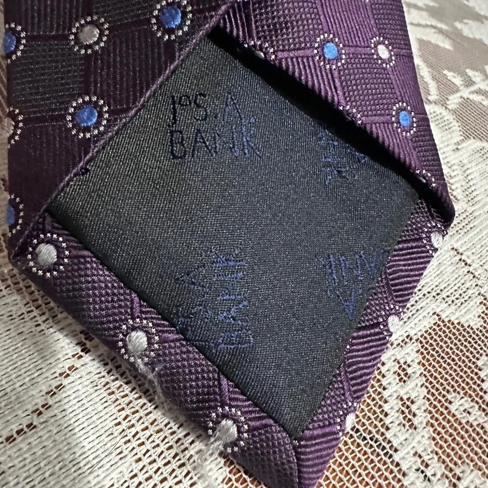 Jos. A. Bank Necktie Mens OS Purple Silk Executive Collection Geometric